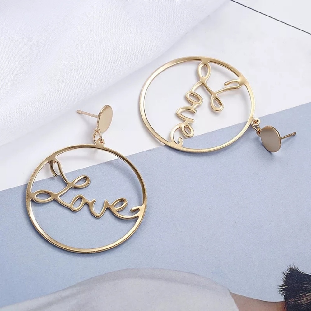 *Last one* 2 pcs Love  large  earrings jewerly - Picture 3 of 5